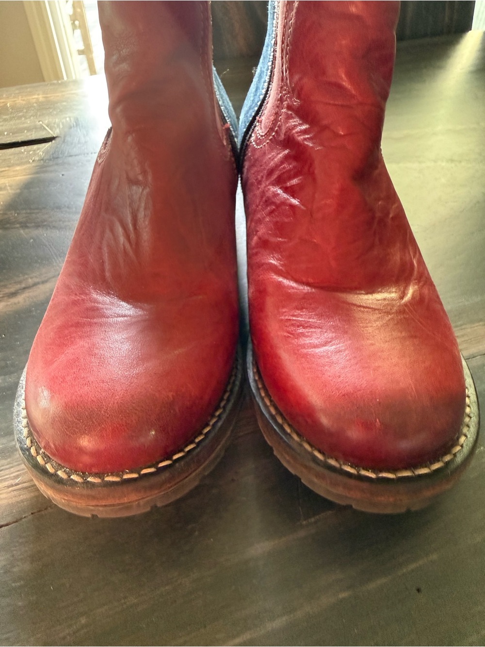 LIKE NEW! Dromedaris 39 Leather Floral Embroidered Ankle Boots - Picture 3 of 8